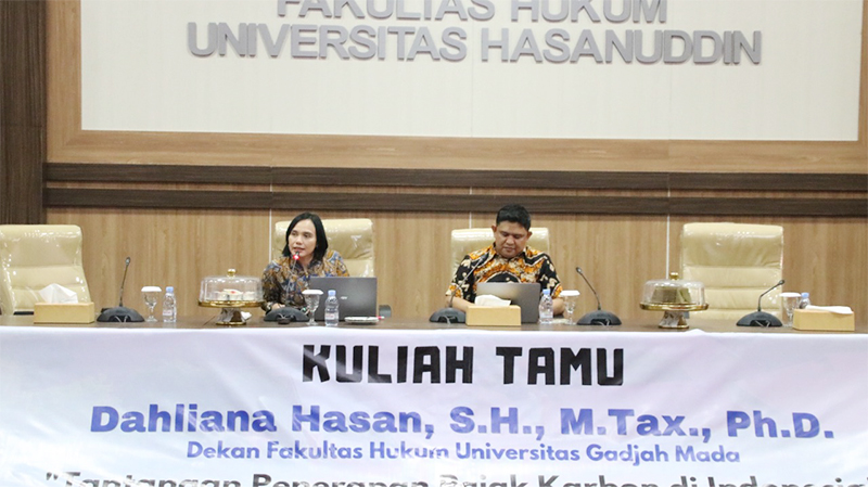 Kuliah Tamu Dekan Fakultas Hukum Ugm Dahliana Hasan Sh Mtax Phd Di Fakultas Hukum Unhas 0461